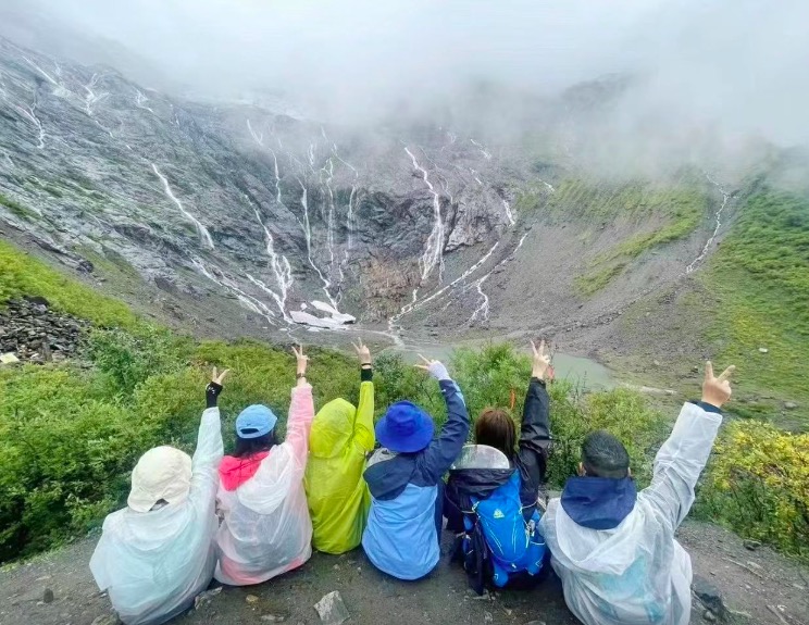 旅行团建之 一生一定要去一次的雨崩