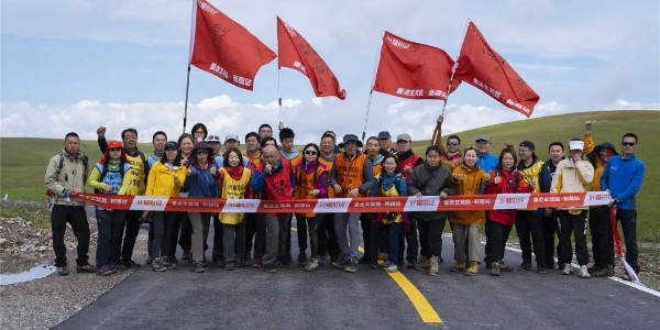 恢复跨省旅游后，第一个团建目的地必须安排新疆！